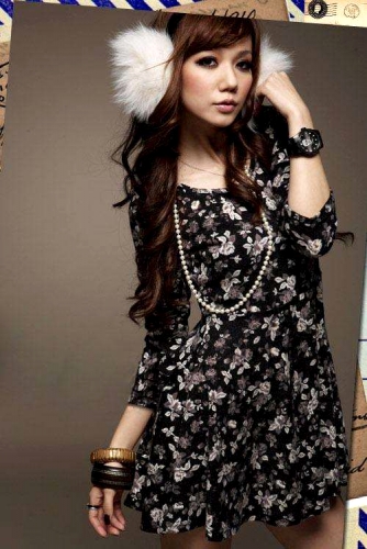 Czarna sukienka damska w kwiaty S1838 - Japan Style