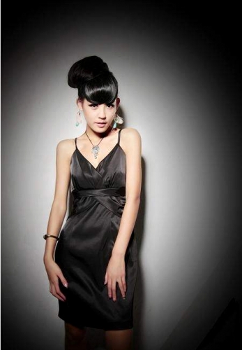 Czarna sukienka wieczorowa S1386 - Japan Style